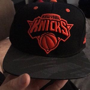 Adidas knicks snap back